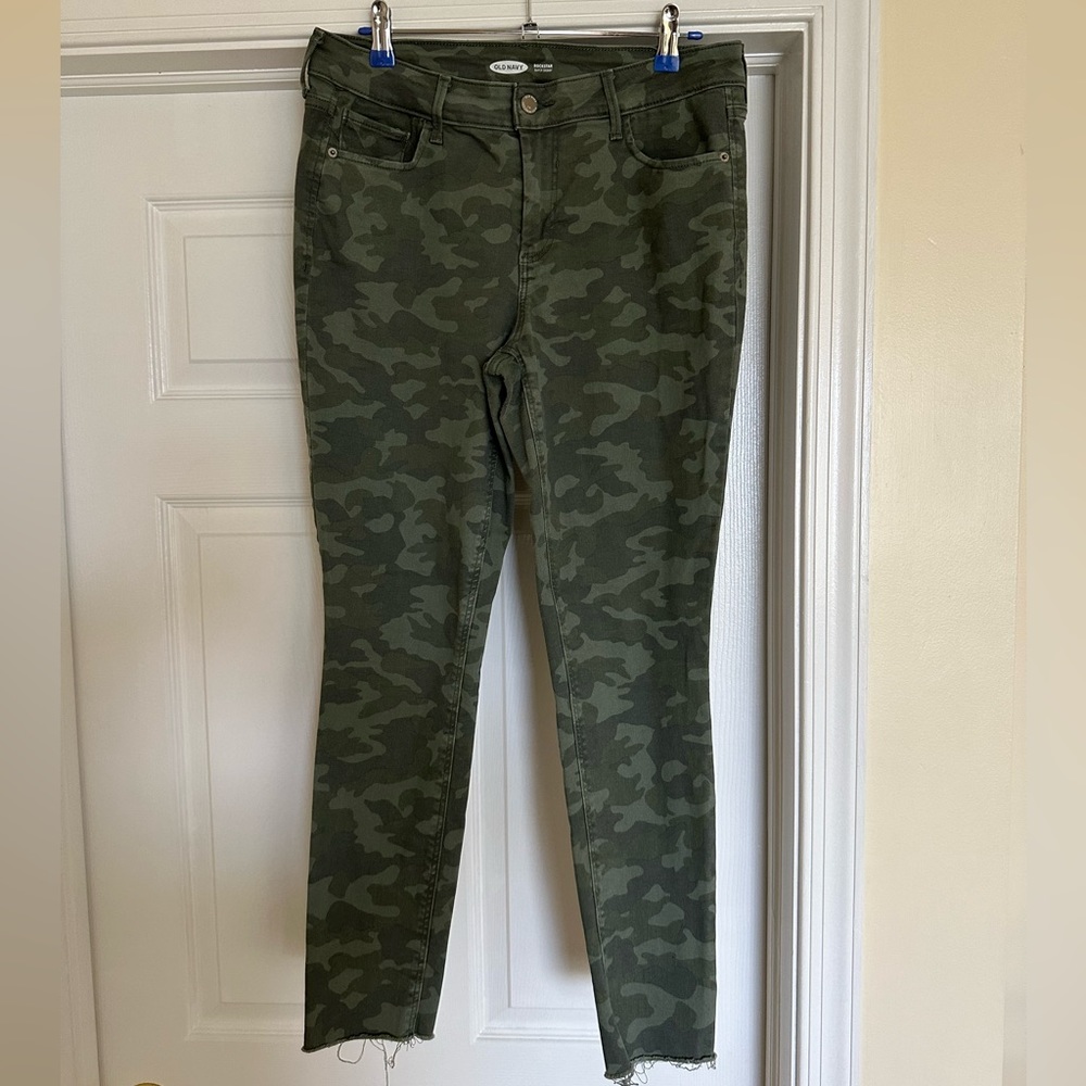 Old Navy Camouflage Print Rockstar Super Skinny Stretchy Jeans Size 10